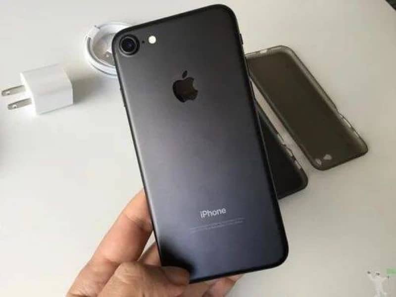 iphone 7 pta approved 128GB 9.5/10 condition 0