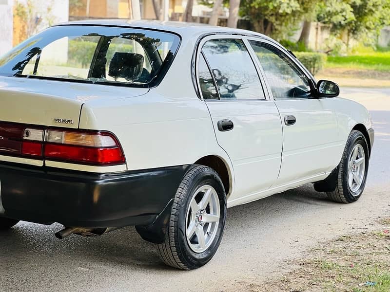 Toyota Corolla 2.0 D 1996 6