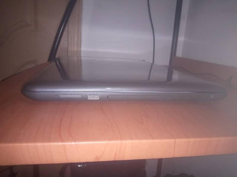 Dell inspiron 17-5765 laptop 3