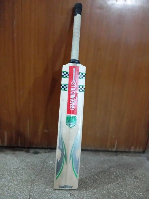 GRAY-NICOLLS BRANDED NEW BAT 1