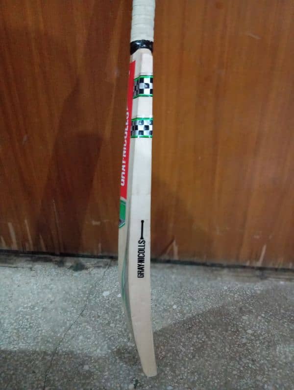 GRAY-NICOLLS BRANDED NEW BAT 2