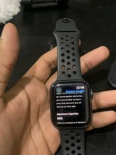 Apple Watch Series 5 44mm 0