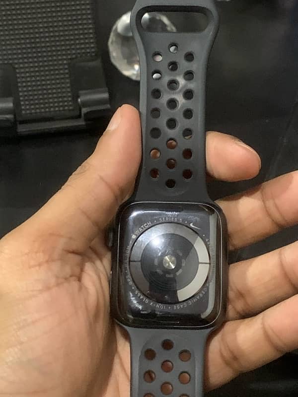 Apple Watch Series 5 44mm 7