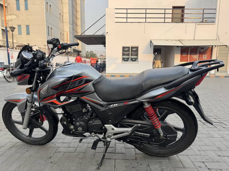 Honda CB 150F 2022 3