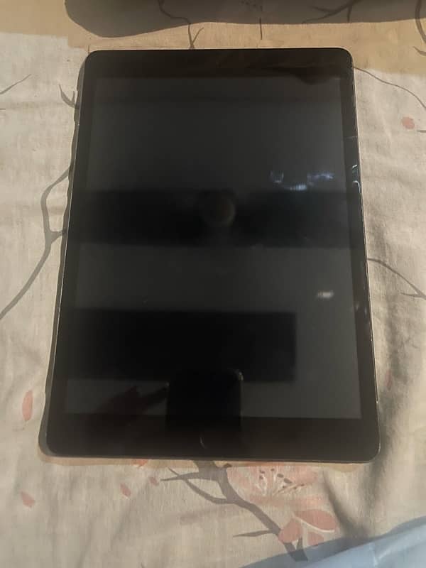 IPad 9th Generation for Sale with Box 4