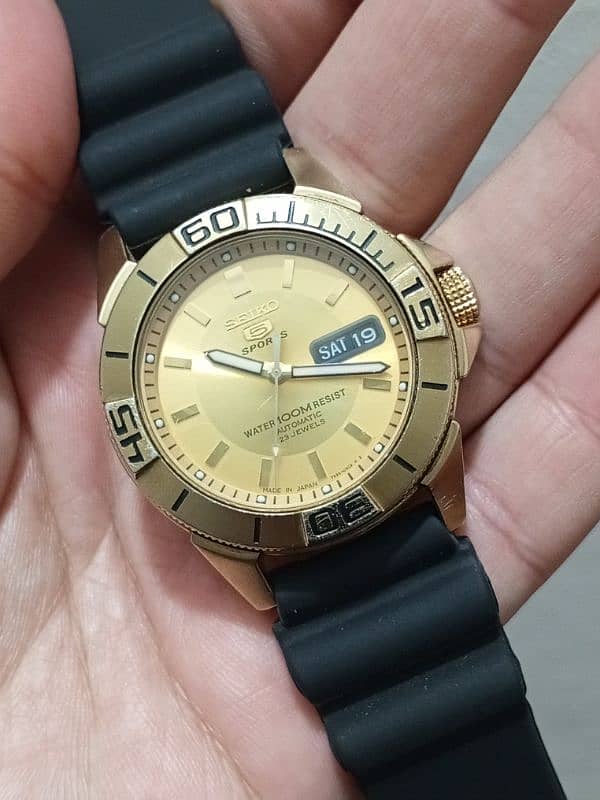 Seiko 5 Sport Gold Day Date 7S36-02G0 RARE Men's Automatic Watch 1