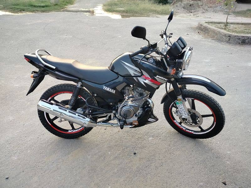 Yamaha Ybr 125G just 1800km drive 6