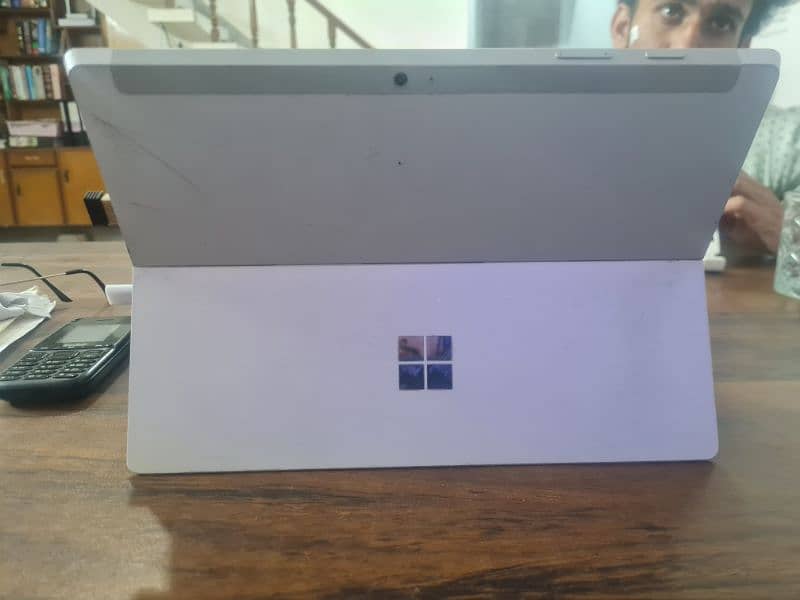 Microsoft surface 3,laptop RAM 128GB STORAGE memory card dal skty hain 3