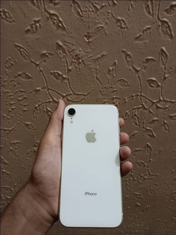 iphone XR non pta   64Gb 10/10 condition original pannel and  battery 2