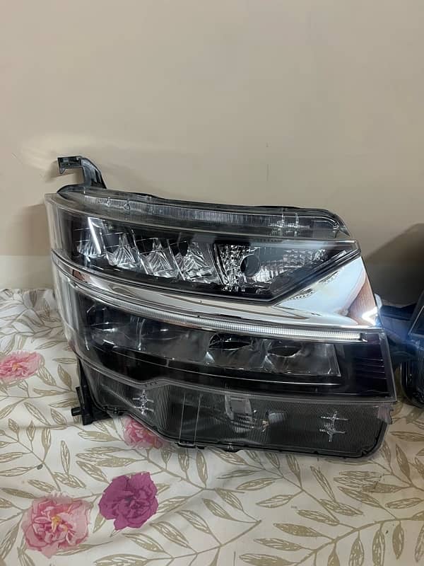 Daihatsu Move Custom 2019 to 2024 front headlights, left fender white 5