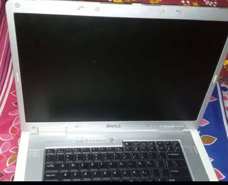 dell c2d laptop with 17 inch hd display 1