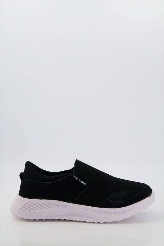 it is black shoes 5