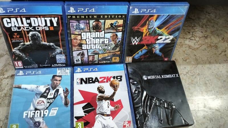 PS4 CDs for sale 0