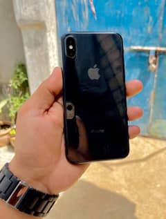 IPHONE X 64 GB PTA APPROVED