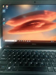 Dell laptop for sales in good condition