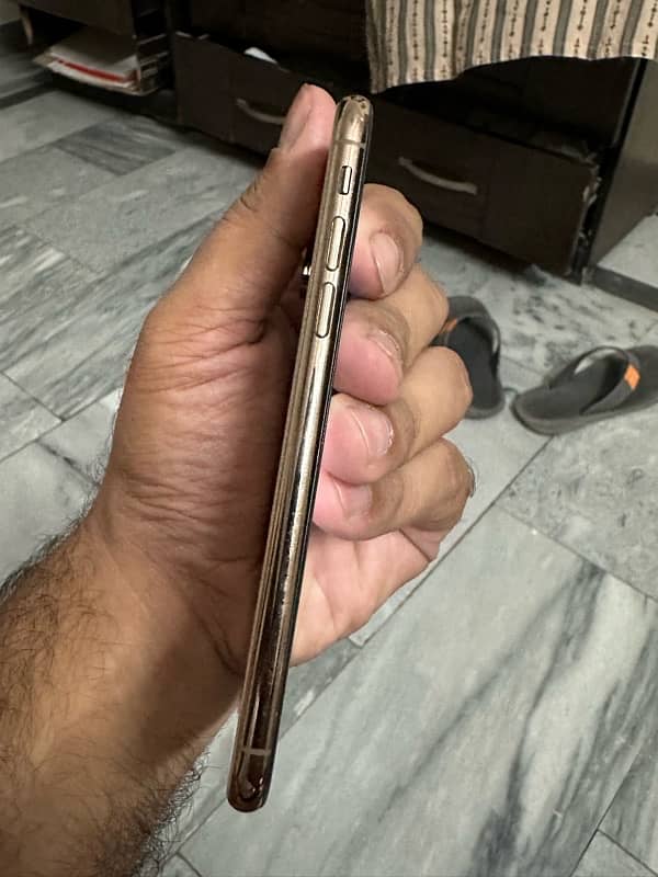 iPhone XS 64gb PTA aprovd 6