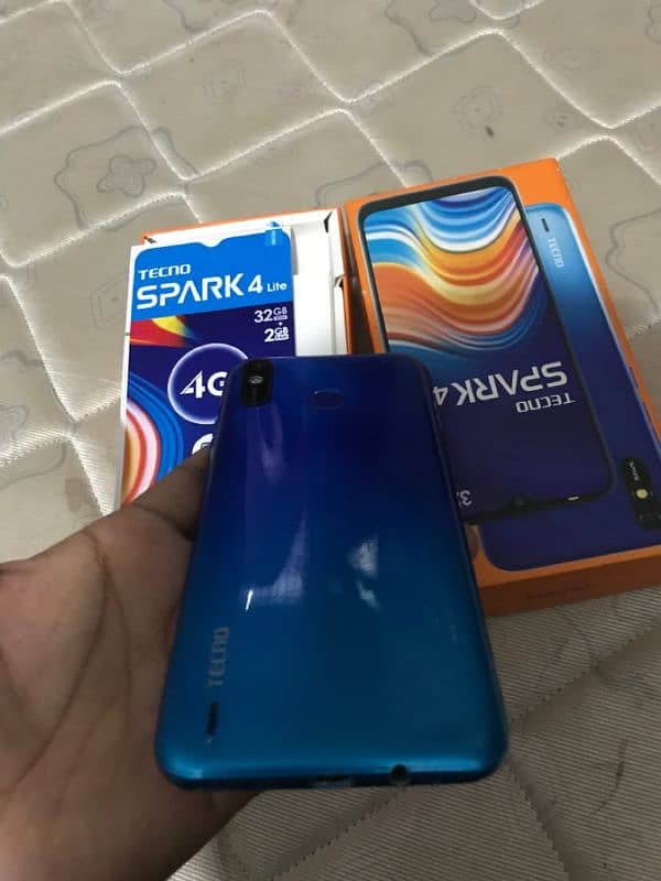 TECNO spark 4 lite 2/32 with box 3