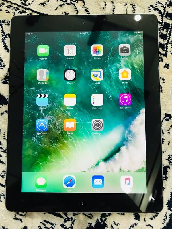 Ipad 4 32Gb 10/10 condition available 7