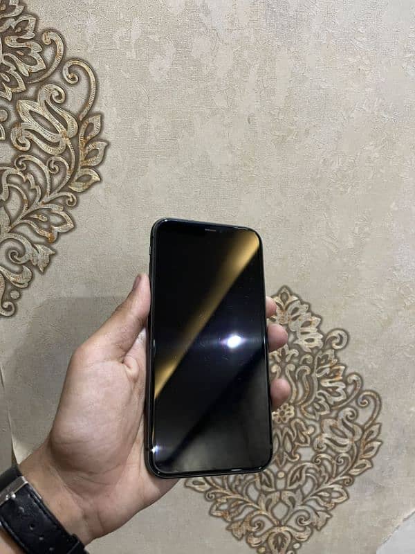 iPhone 11 64gb factory unlocked 1