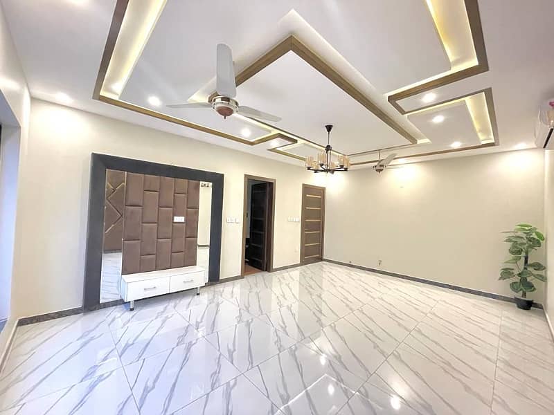 Intellectual village Kanal 8 bedroom house for rent in phase 7 bahria town Rawalpindi 16