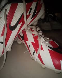 NIKE FOOTBALL SHOES 0