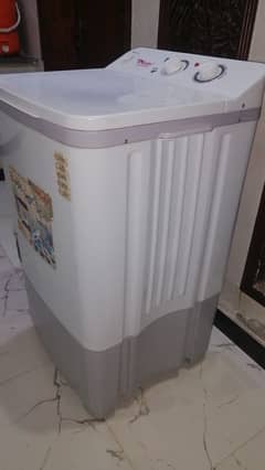 master washing machine ful size urgent sale