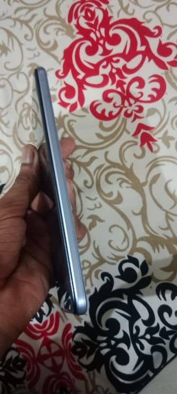 Vivo y21T 4gb ram 128gb memory  all OK ha mobile 3