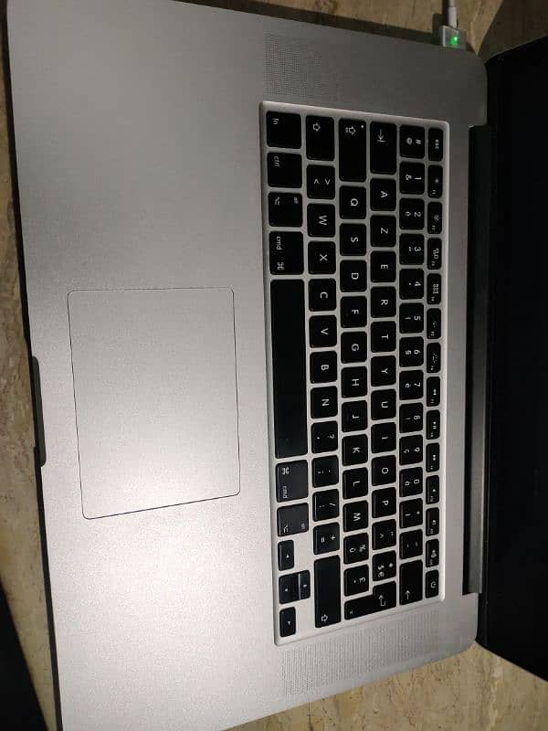 Macbook Pro i7 Mid 2014 4GB graphic 2