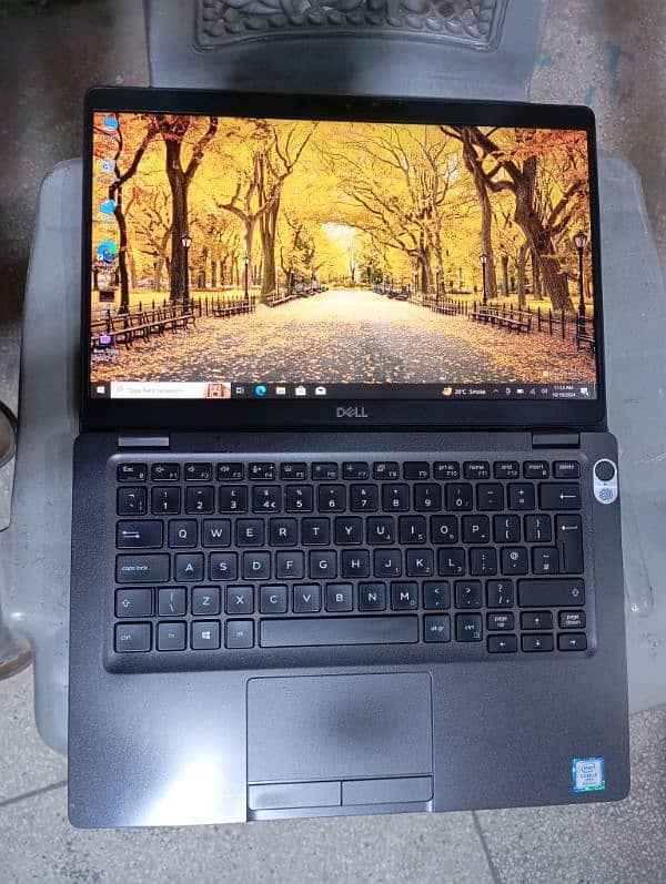 Dell latitude 5300 Core i5 8th generation 1