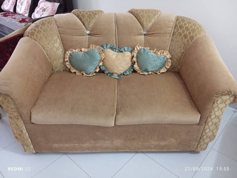 7 seater sofa /Solid frame 0