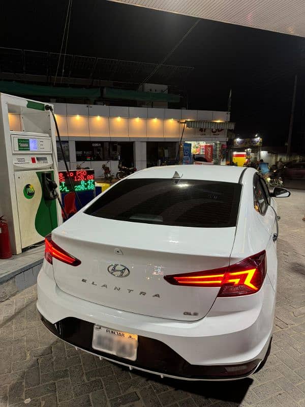 Hyundai Elantra 2021 2