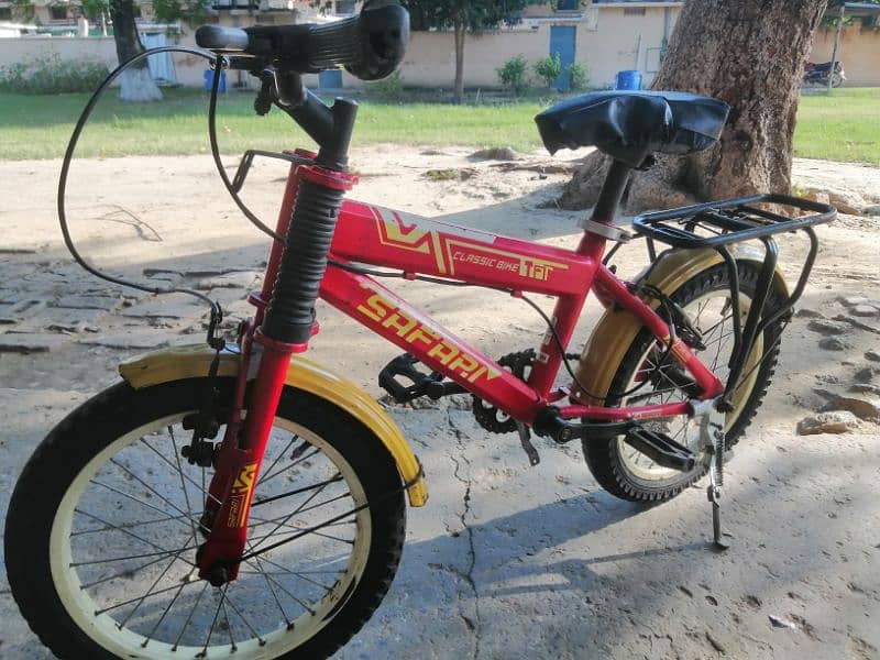 BICYCLE FOR SALE. . . 0