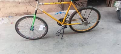 Phoenix cycle for sale. with gears. Size 26 inches. Numbr 0336 4478014