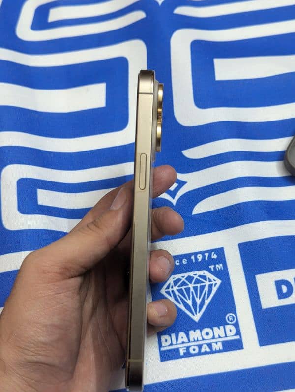 Iphone 14 Pro Max 1TB Golden Color PTA 6