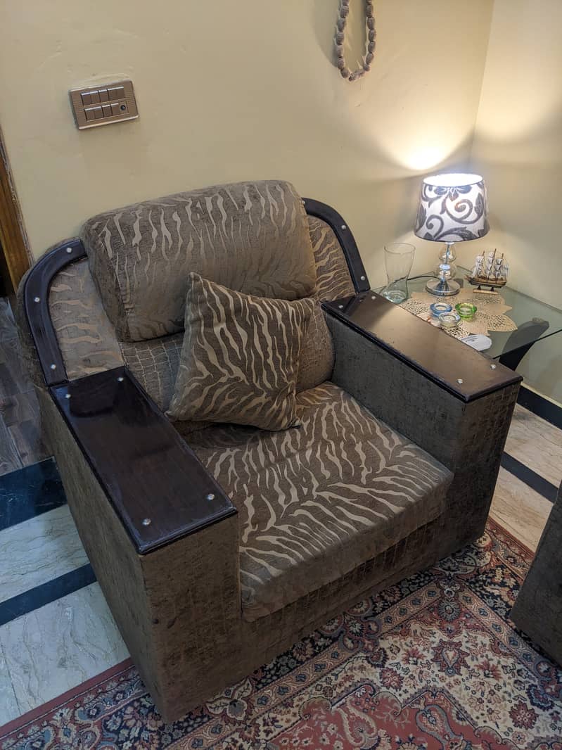 Sofa set for sale in lahore 1