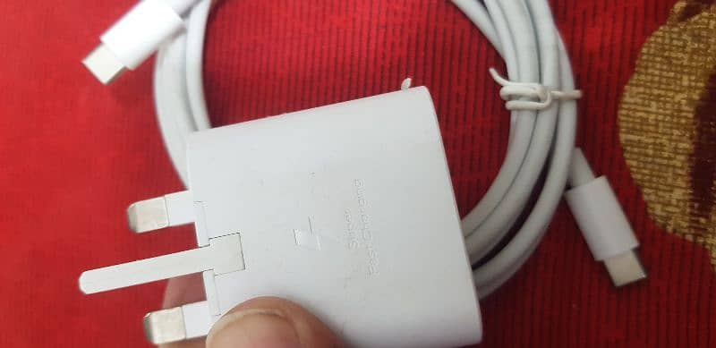 Samsung s21  original super fast charger and cable 2