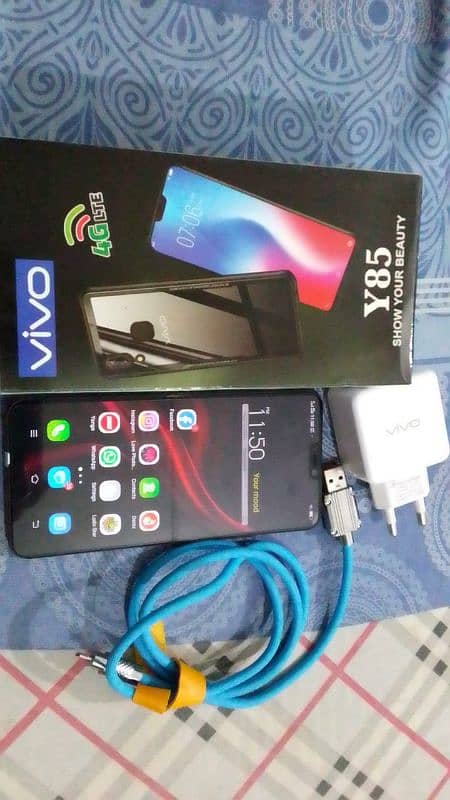 Vivo y 85 4 64 gb new hy all ok argant cell 3