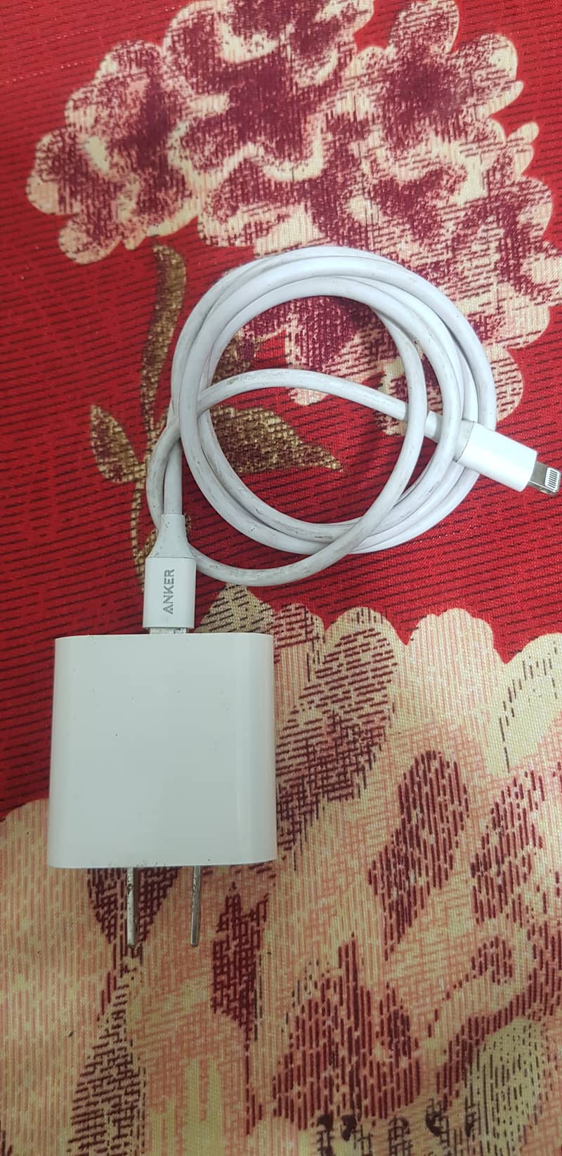 iPhone original chager and anker original cable 1