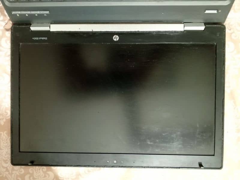 Core i7, 2nd generation, HP 12gb ram, 2gb graphic card, 128gb SSD 3