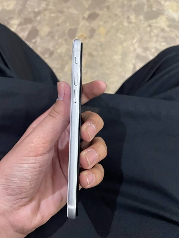 iphone se 2020 pta approved 1