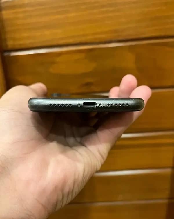 iphone 11 /64gb non active 2