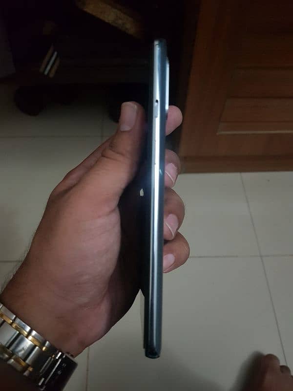 One Plus 8t 4