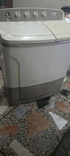 uper asia washing machine only 3 year USS condition 10 by 10