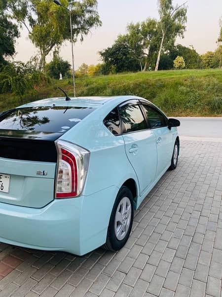 Toyota Prius 2011 11