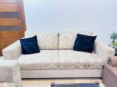 2 large 5 seater sofa