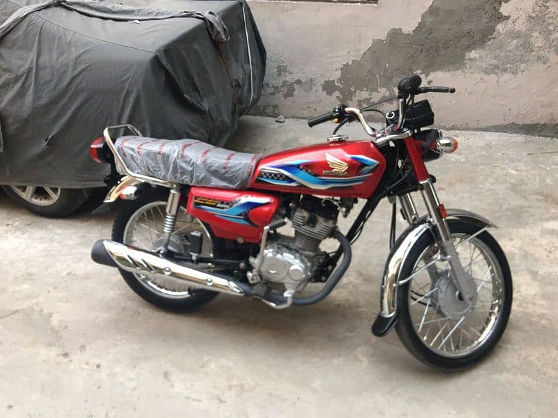 Honda 125 23/24 brand new bike just 4000 used 2