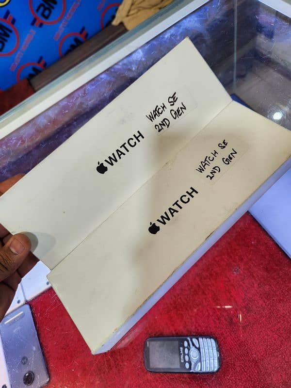 Apple watch SE(2ND GEN) box pack 1