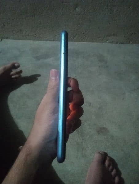 I am selling my realme phone all okay 2