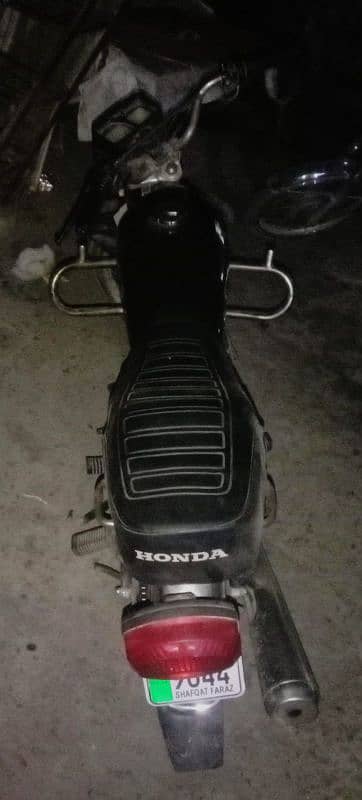 Honda 125 2004 model good fuel average 1