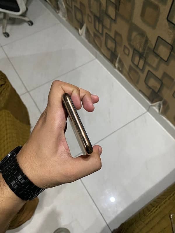 Iphone 11 pro Max 64Gb Dua PTA Approved 4